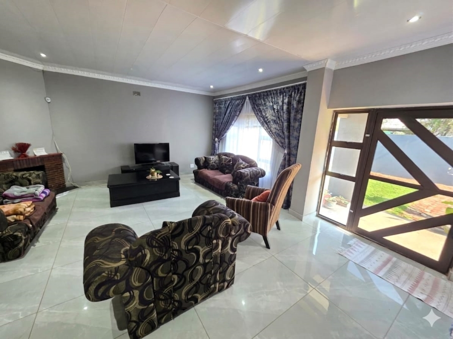 3 Bedroom Property for Sale in Beaconsfield Northern Cape